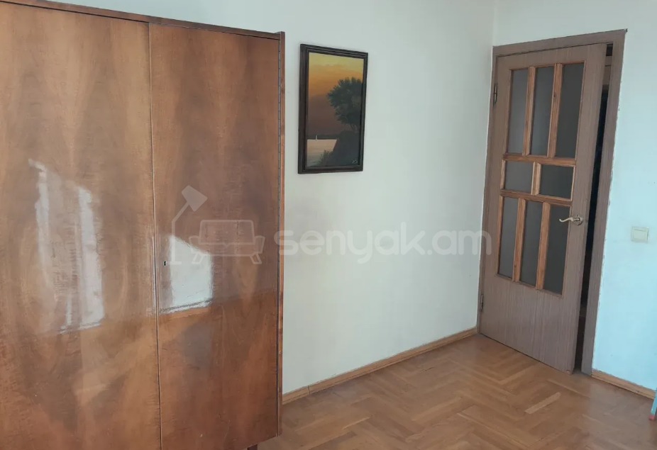 3 Սենյականոց Բնակարան Քարե Շենքում, 93քմ, 5/5 հարկ, Կոսմետիկ Վերանորոգված
