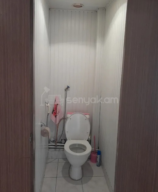 3 Սենյականոց Բնակարան Քարե Շենքում, 93քմ, 5/5 հարկ, Կոսմետիկ Վերանորոգված