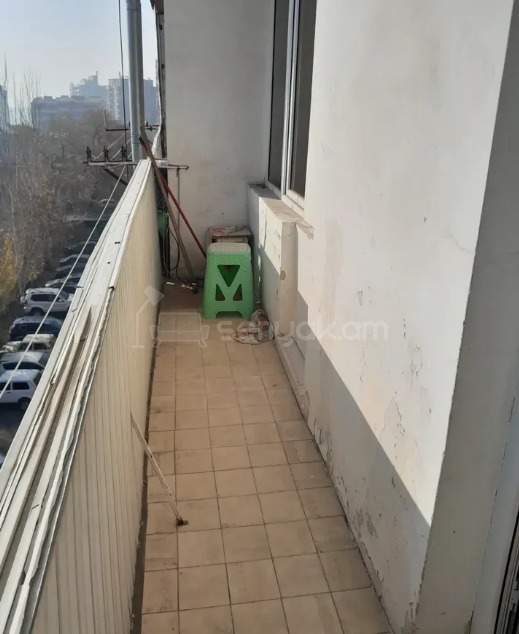 3 Սենյականոց Բնակարան Քարե Շենքում, 93քմ, 5/5 հարկ, Կոսմետիկ Վերանորոգված
