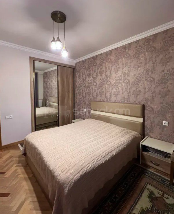 3 Սենյականոց Բնակարան Քարե Շենքում, 91քմ, 1/9 հարկ, Կապիտալ Վերանորոգված