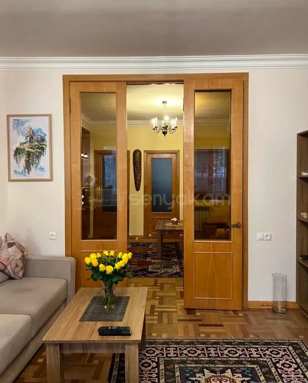 3 Սենյականոց Բնակարան Քարե Շենքում, 91քմ, 1/9 հարկ, Կապիտալ Վերանորոգված