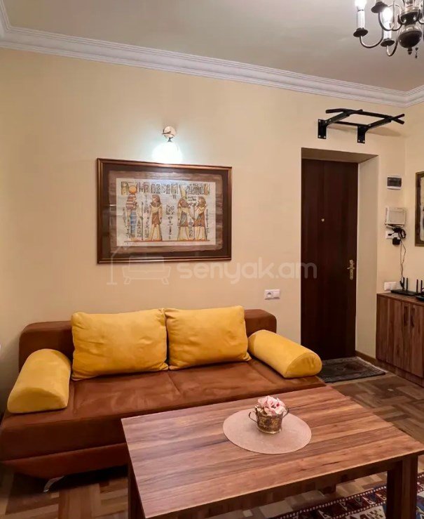 3 Սենյականոց Բնակարան Քարե Շենքում, 91քմ, 1/9 հարկ, Կապիտալ Վերանորոգված