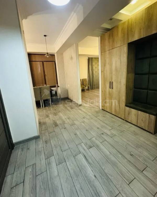 3 Սենյականոց Բնակարան Նորակառույցում, 90քմ, 2/4 հարկ, Կապիտալ Վերանորոգված, Կահավորված, Արևկող