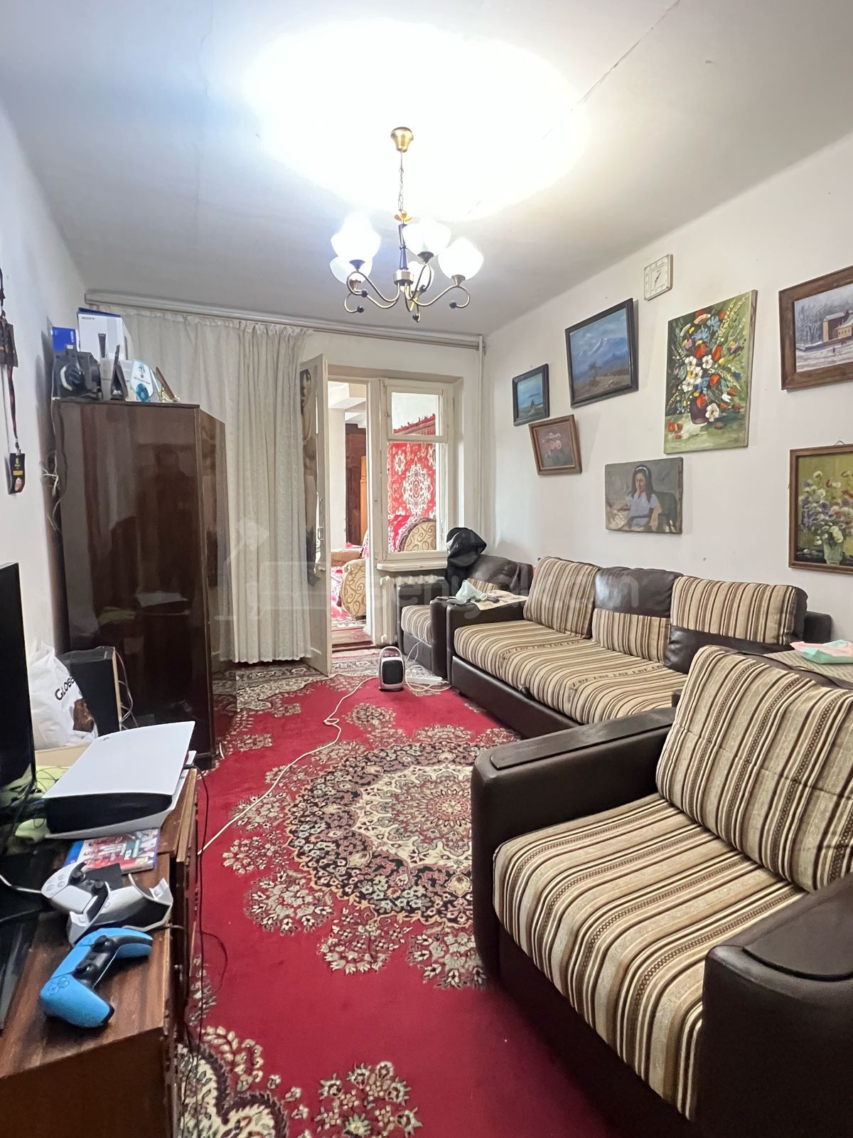 2 Սենյականոց Բնակարան Քարե Շենքում, 64քմ, 1/5 հարկ, Նորմալ Վիճակում