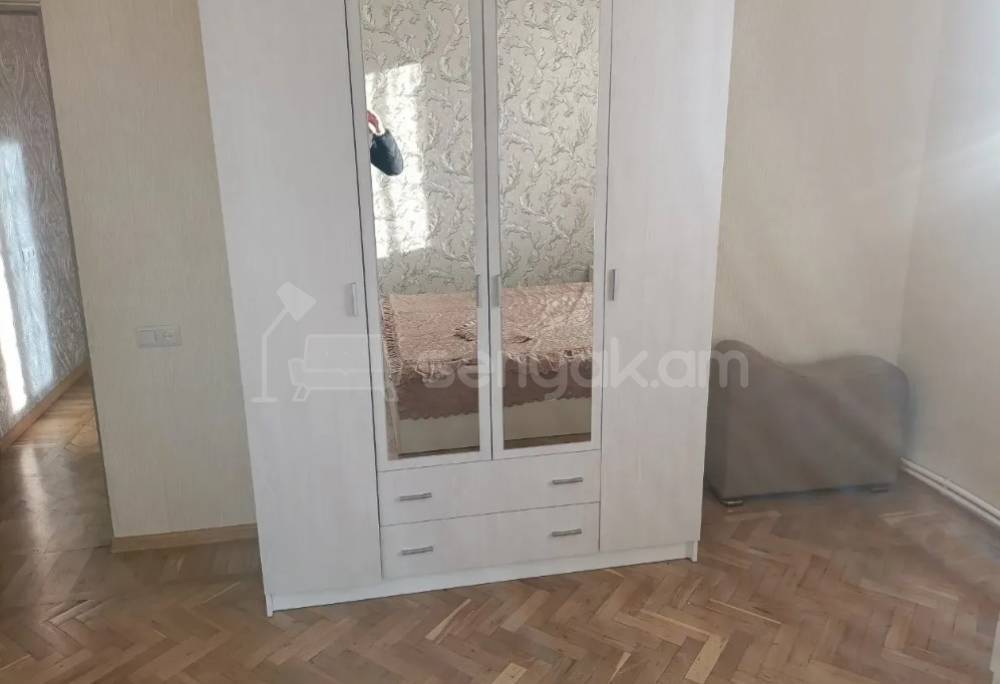 3 Սենյականոց Բնակարան Քարե Շենքում, 90քմ, 10/11 հարկ, Դիզայներական Վերանորոգված, Կահավորված, Արևկող