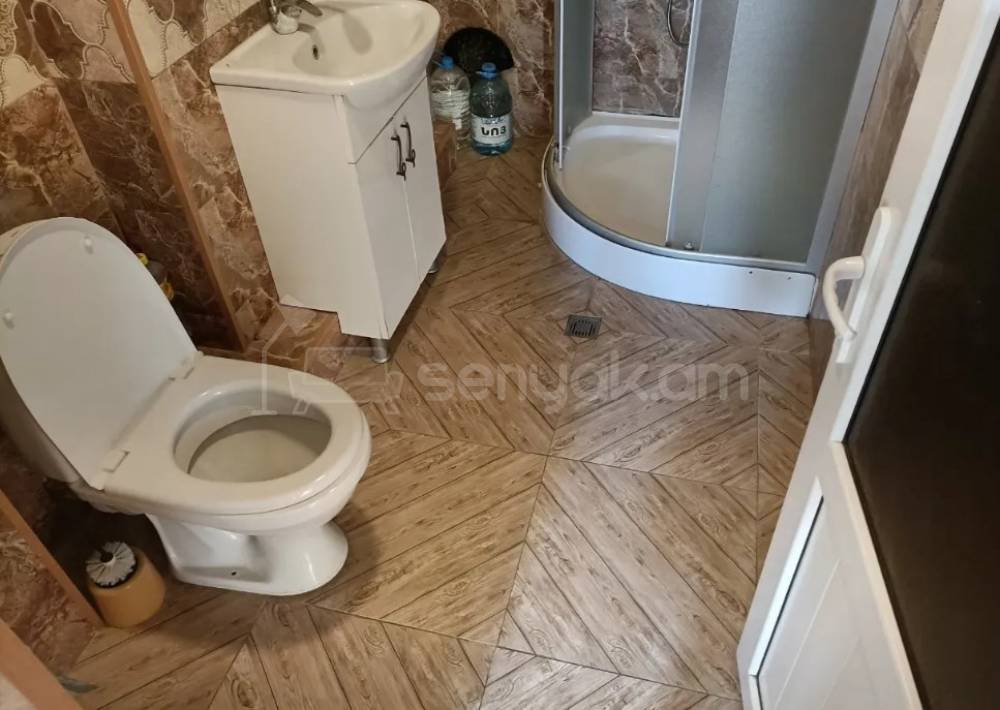 3 Սենյականոց Բնակարան Քարե Շենքում, 90քմ, 10/11 հարկ, Դիզայներական Վերանորոգված, Կահավորված, Արևկող