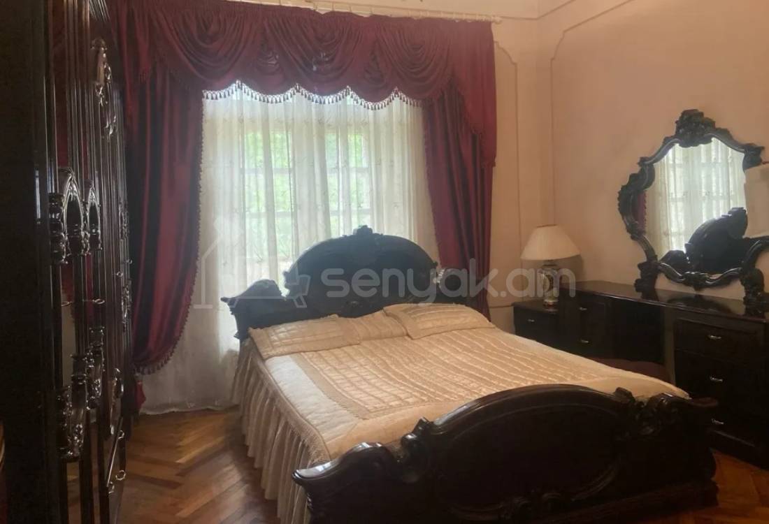 3 Սենյականոց Բնակարան Քարե Շենքում, 90քմ, 3/5 հարկ, Կապիտալ Վերանորոգված, Կահավորված, Արևկող