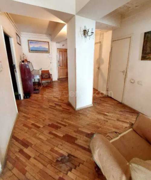 3 Սենյականոց Բնակարան, 82քմ, 3/14 հարկ, Պետական Վիճակում