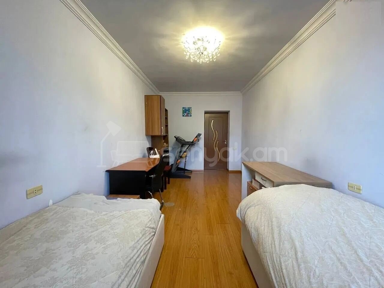 3 Սենյականոց Բնակարան Քարե Շենքում, 81քմ, 5/5 հարկ, Կապիտալ Վերանորոգված
