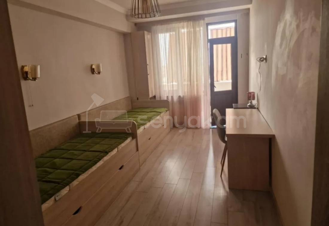 3 Սենյականոց Բնակարան, 70քմ, 7/9 հարկ, Դիզայներական Վերանորոգված, Կահավորված, Արևկող