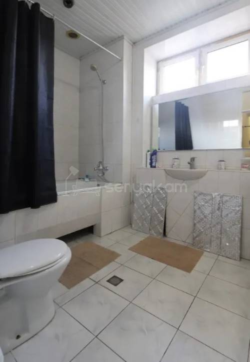 3 Սենյականոց Բնակարան Քարե Շենքում, 90քմ, 3/4 հարկ, Դիզայներական Վերանորոգված, Կահավորված, Արևկող