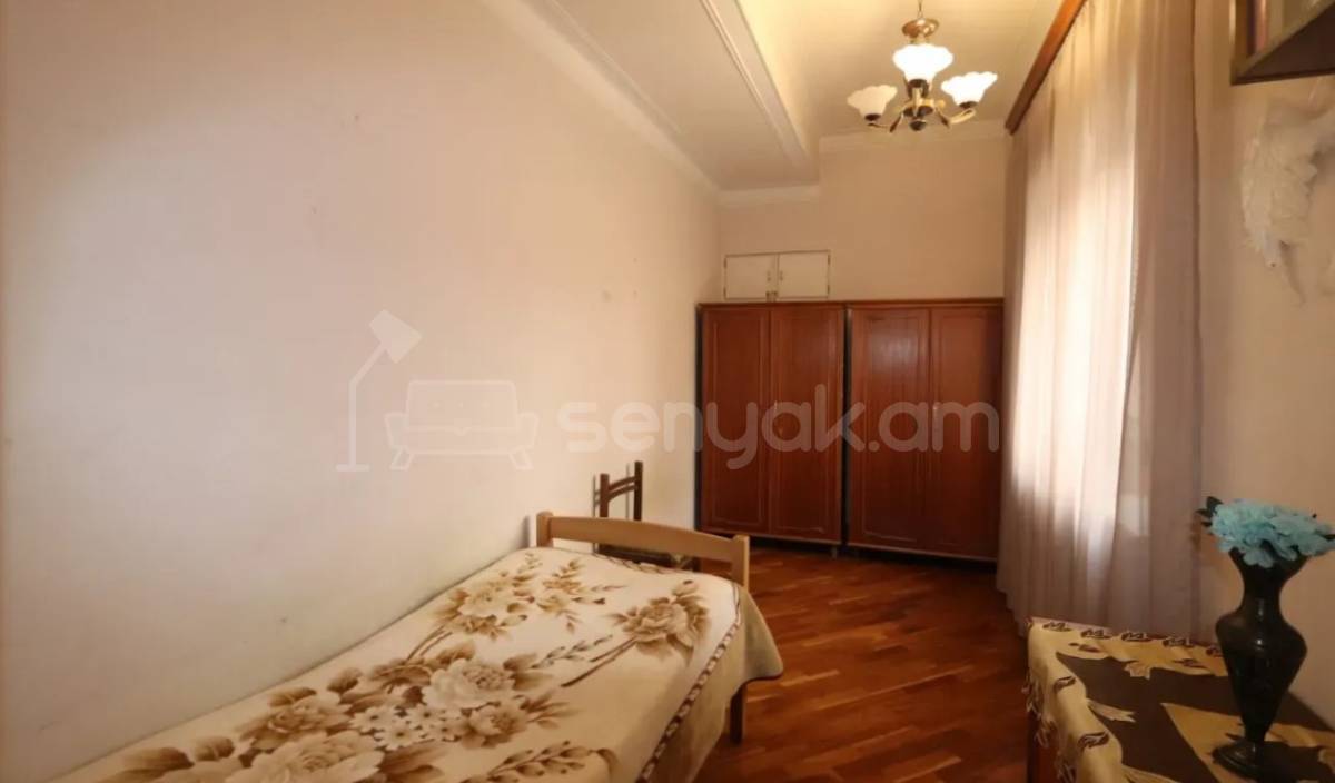 3 Սենյականոց Բնակարան Քարե Շենքում, 90քմ, 3/4 հարկ, Դիզայներական Վերանորոգված, Կահավորված, Արևկող