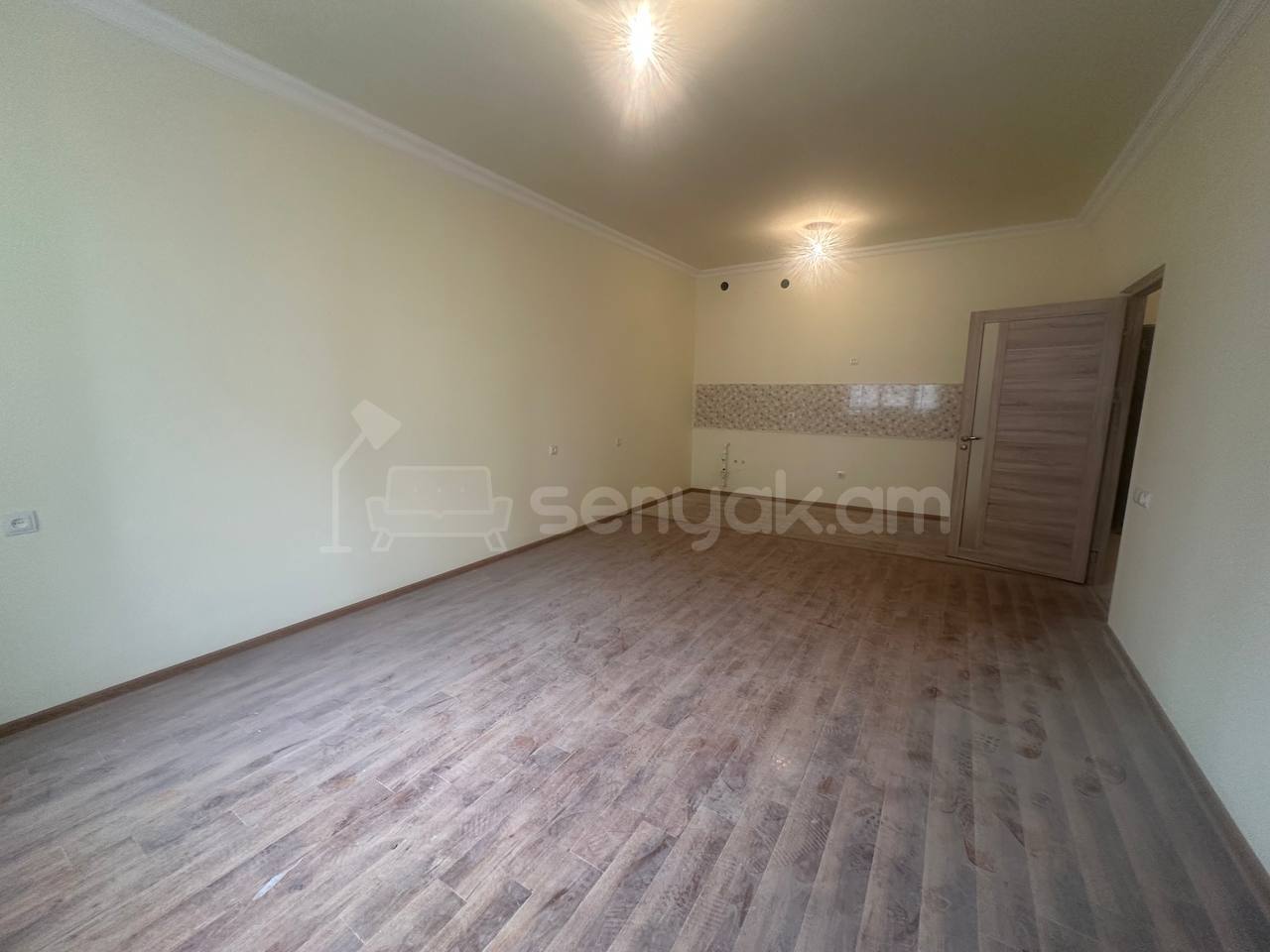 3 Սենյականոց Բնակարան Նորակառույցում, 78քմ, 10/17 հարկ, Կապիտալ Վերանորոգված