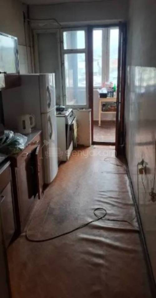 3 Սենյականոց Բնակարան Քարե Շենքում, 78քմ, 4/5 հարկ, Կոսմետիկ Վերանորոգված