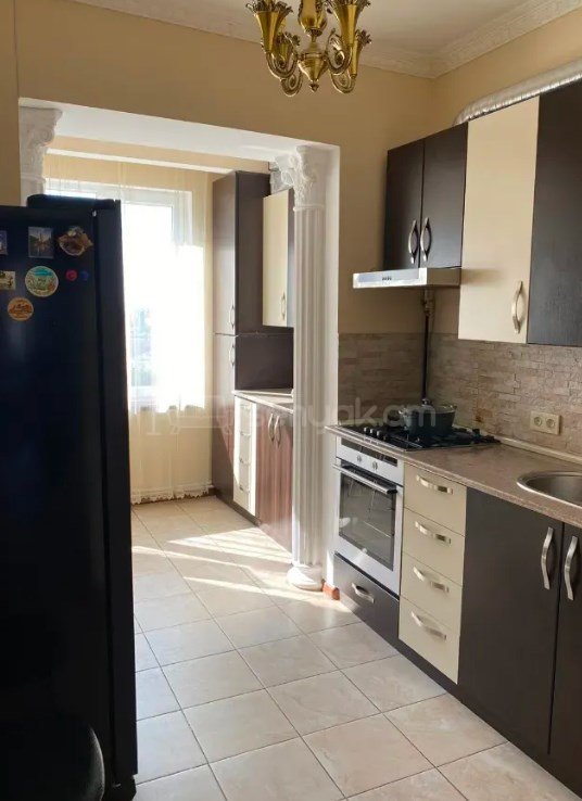 3 Սենյականոց Բնակարան Քարե Շենքում, 78քմ, 4/5 հարկ, Կապիտալ Վերանորոգված