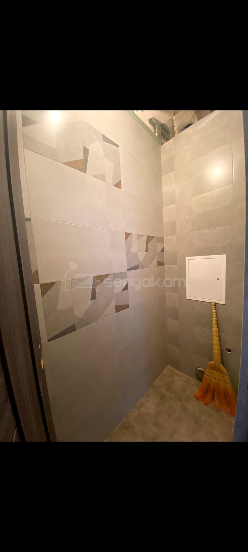 3 Սենյականոց Բնակարան, 92քմ, 8/9 հարկ, Նորմալ Վիճակում