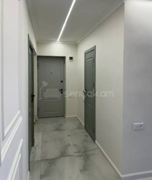 2 Սենյականոց Բնակարան Քարե Շենքում, 60քմ, 5/5 հարկ, Կապիտալ Վերանորոգված