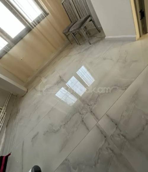 2 Սենյականոց Բնակարան Քարե Շենքում, 60քմ, 5/5 հարկ, Կապիտալ Վերանորոգված