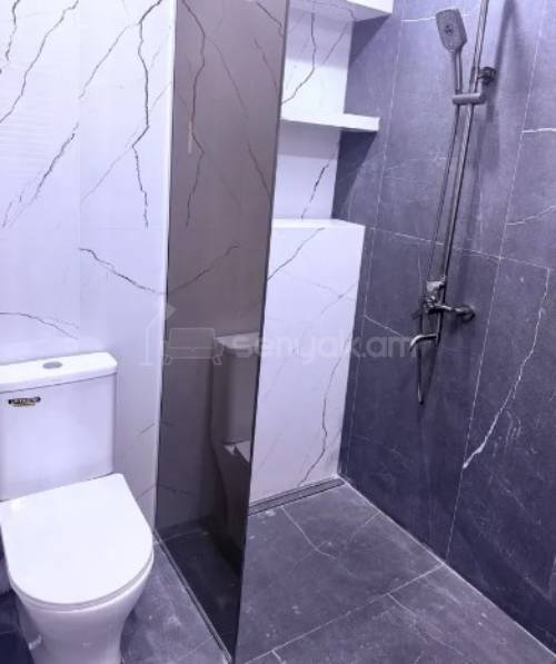 1 Սենյականոց Բնակարան Քարե Շենքում, 38քմ, 2/5 հարկ, Կապիտալ Վերանորոգված, Կահավորված