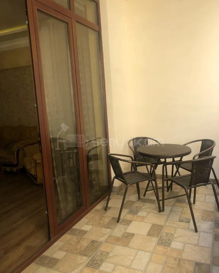 3 Սենյականոց Բնակարան, 110քմ, 6/16 հարկ, Կապիտալ Վերանորոգված, Կահավորված, Արևկող