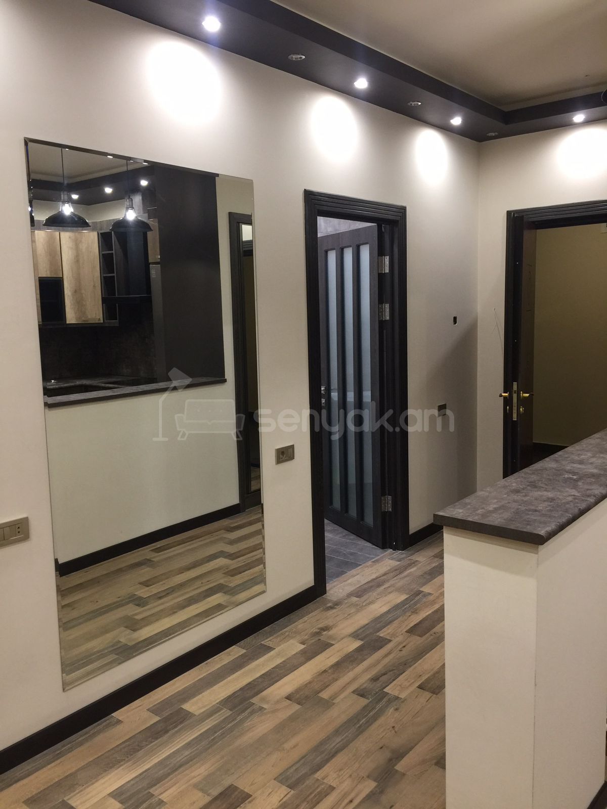 2 Սենյականոց Բնակարան, 67քմ, 10/15 հարկ, Դիզայներական Վերանորոգված, Կահավորված, Արևկող