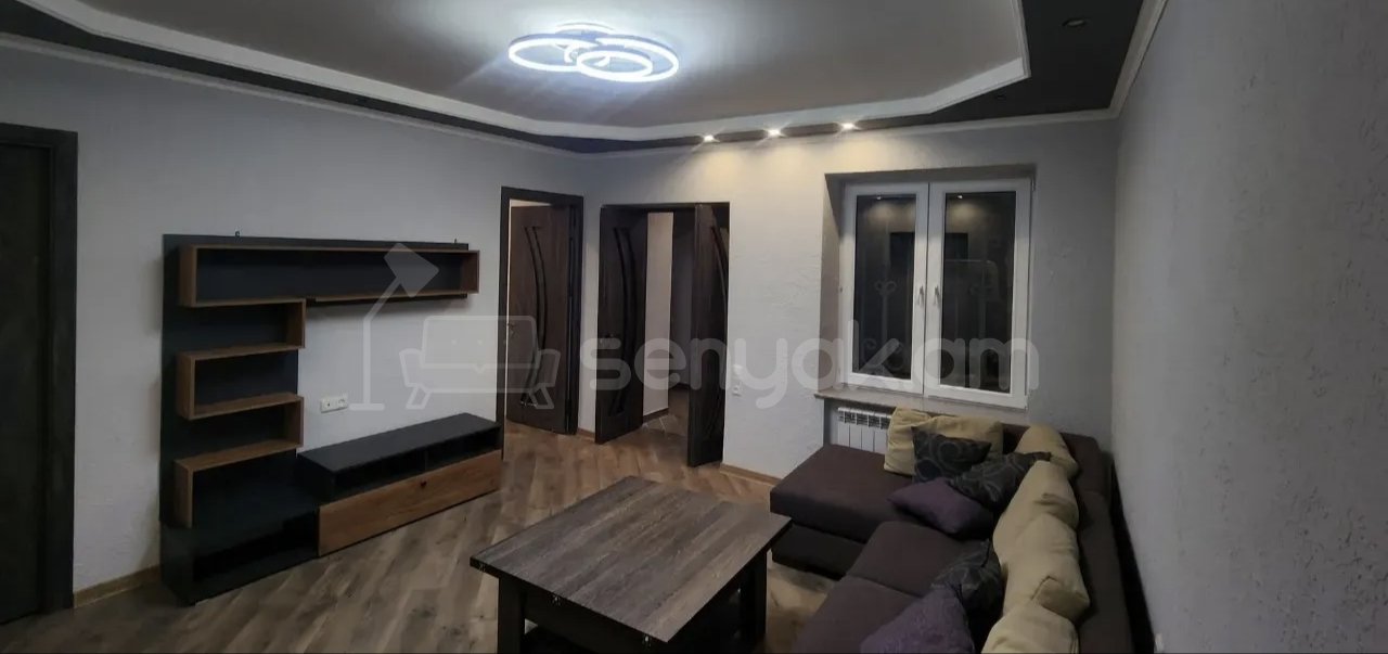3 Սենյականոց Բնակարան Քարե Շենքում, 78քմ, 1/1 հարկ, Կապիտալ Վերանորոգված, Կահավորված
