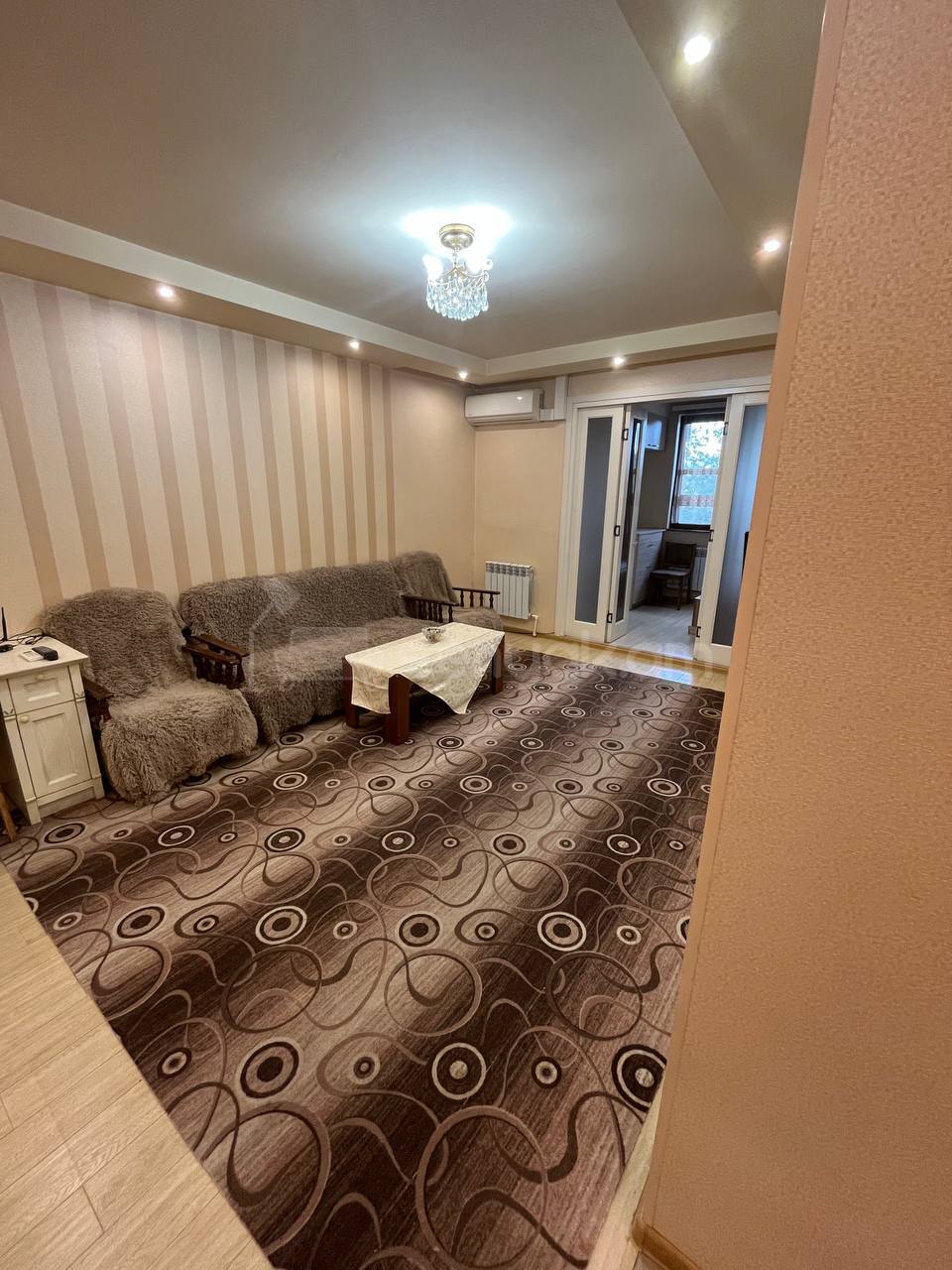 2 Սենյականոց Բնակարան Քարե Շենքում, 50քմ, 3/5 հարկ, Դիզայներական Վերանորոգված