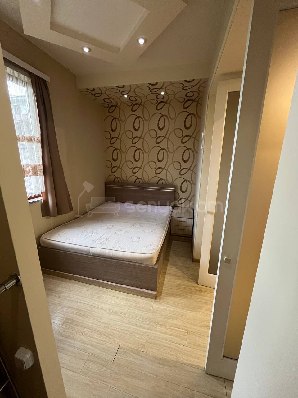 2 Սենյականոց Բնակարան Քարե Շենքում, 50քմ, 3/5 հարկ, Դիզայներական Վերանորոգված