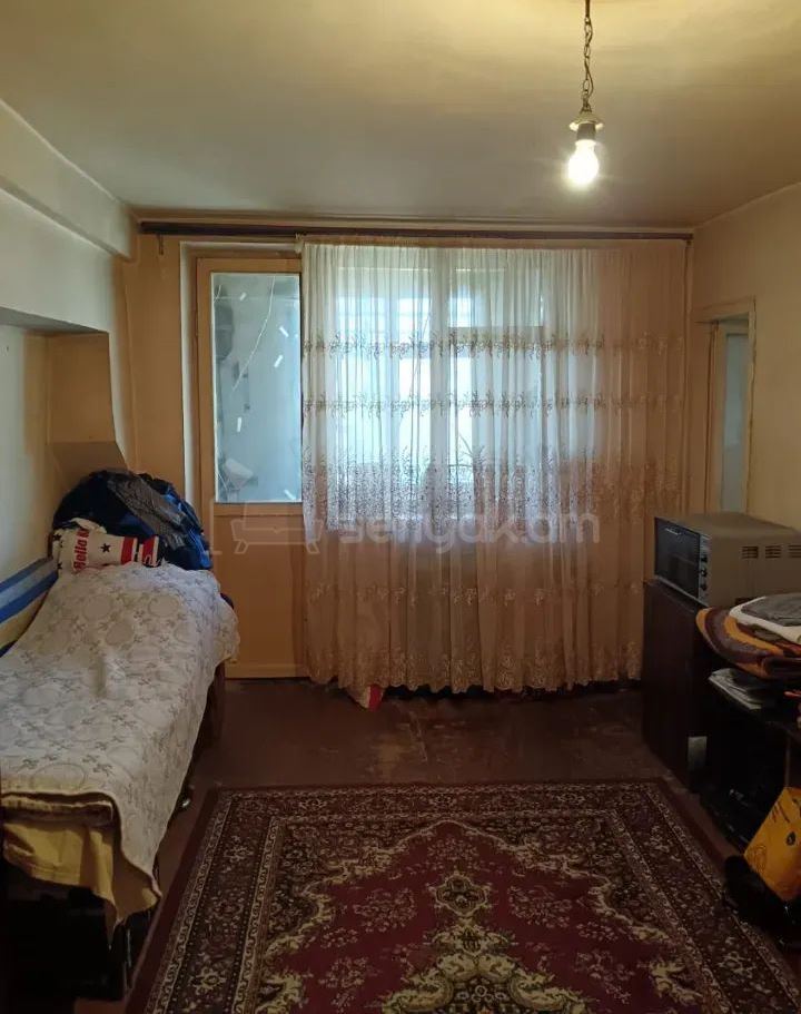 2 Սենյականոց Բնակարան Քարե Շենքում, 46քմ, 3/5 հարկ, Կոսմետիկ Վերանորոգված