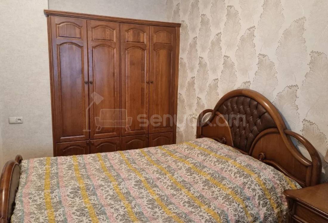 3 Սենյականոց Բնակարան Քարե Շենքում, 98քմ, 3/5 հարկ, Կապիտալ Վերանորոգված, Կահավորված, Արևկող