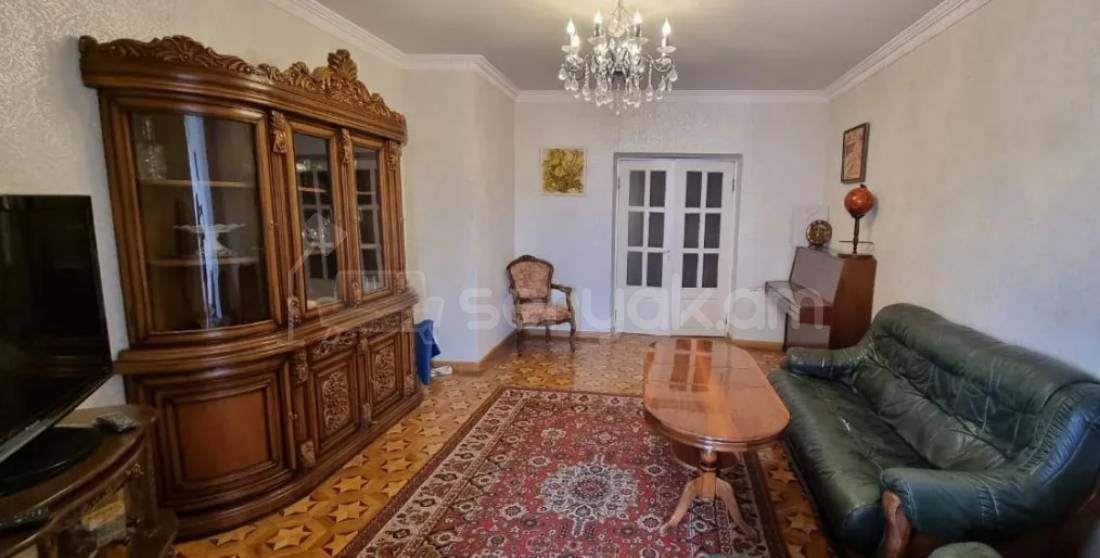 3 Սենյականոց Բնակարան Քարե Շենքում, 98քմ, 3/5 հարկ, Կապիտալ Վերանորոգված, Կահավորված, Արևկող