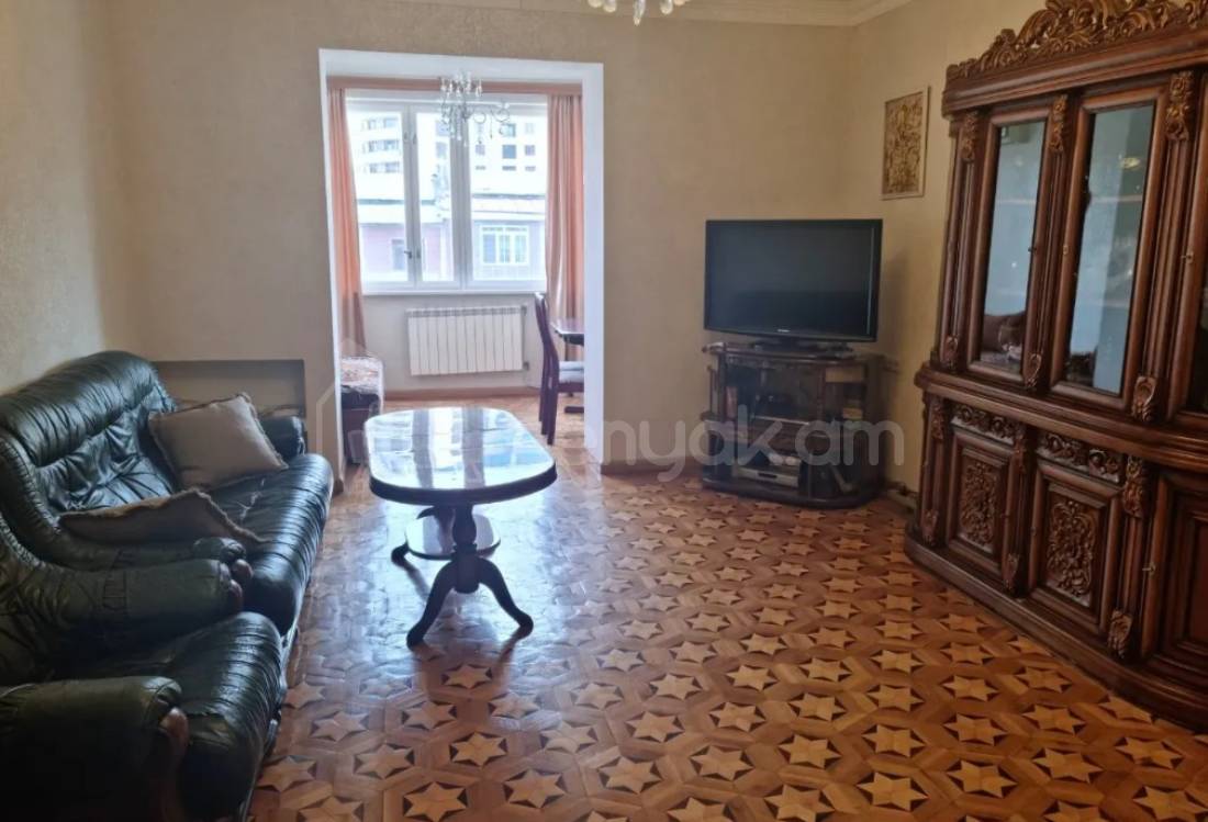 3 Սենյականոց Բնակարան Քարե Շենքում, 98քմ, 3/5 հարկ, Կապիտալ Վերանորոգված, Կահավորված, Արևկող