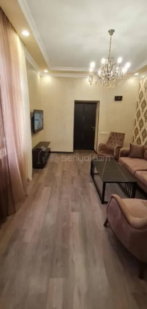 3 Սենյականոց Բնակարան Քարե Շենքում, 71քմ, 3/4 հարկ, Դիզայներական Վերանորոգված, Կահավորված, Արևկող