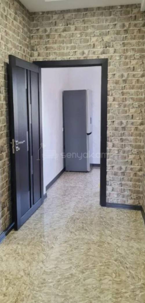 3 Սենյականոց Բնակարան Քարե Շենքում, 71քմ, 3/4 հարկ, Դիզայներական Վերանորոգված, Կահավորված, Արևկող