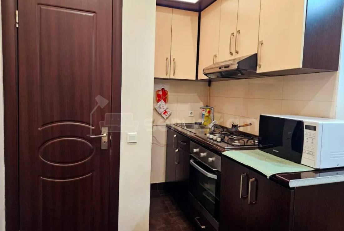 3 Սենյականոց Բնակարան Քարե Շենքում, 68քմ, 2/4 հարկ, Կապիտալ Վերանորոգված, Կահավորված, Արևկող