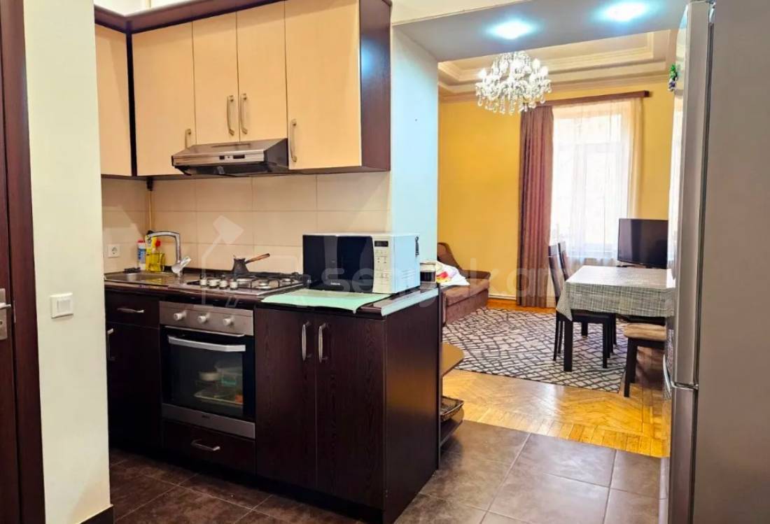 3 Սենյականոց Բնակարան Քարե Շենքում, 68քմ, 2/4 հարկ, Կապիտալ Վերանորոգված, Կահավորված, Արևկող