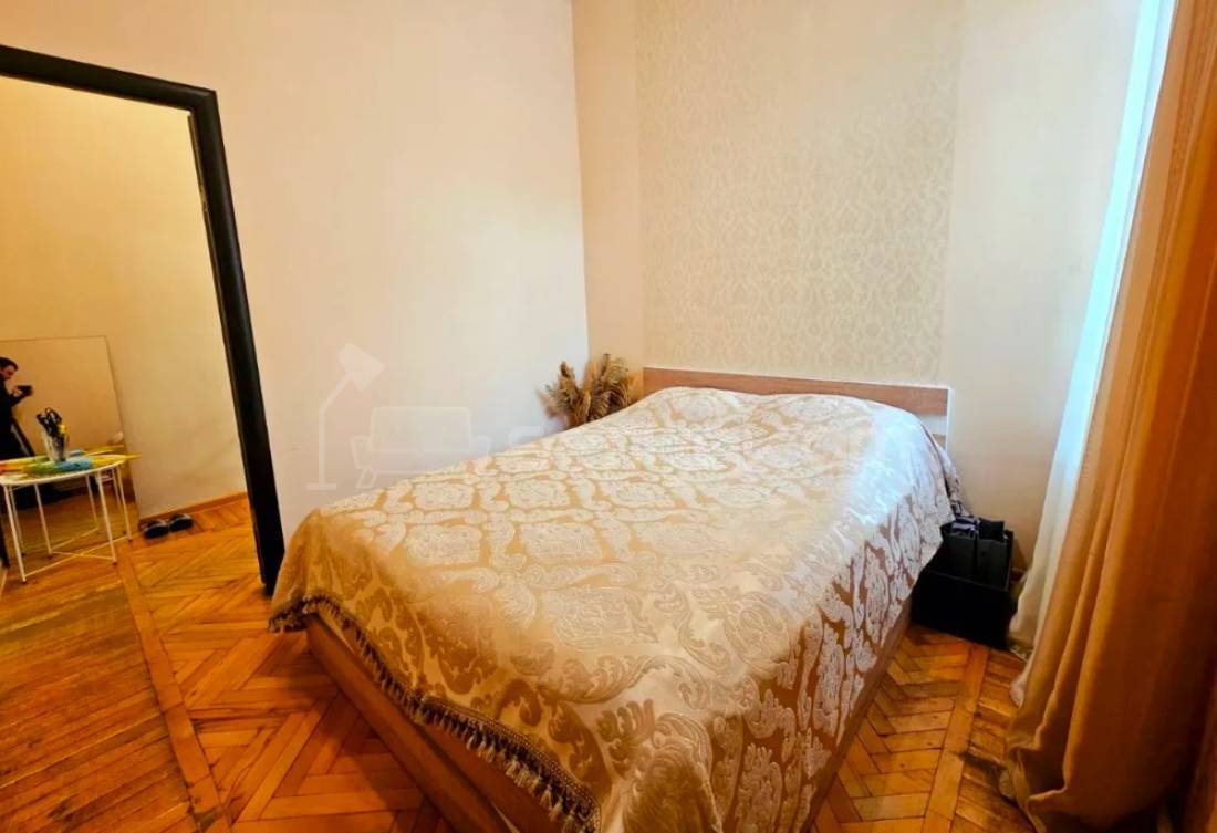 3 Սենյականոց Բնակարան Քարե Շենքում, 68քմ, 2/4 հարկ, Կապիտալ Վերանորոգված, Կահավորված, Արևկող