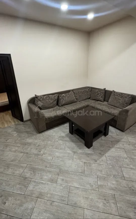 2 Սենյականոց Բնակարան Քարե Շենքում, 56քմ, 2/2 հարկ, Կապիտալ Վերանորոգված, Կահավորված, Արևկող