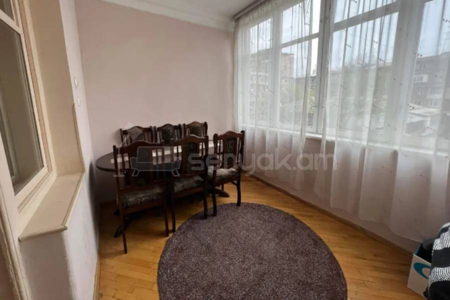 2 Սենյականոց Բնակարան Քարե Շենքում, 60քմ, 4/5 հարկ, Կոսմետիկ Վերանորոգված, Կահավորված, Արևկող