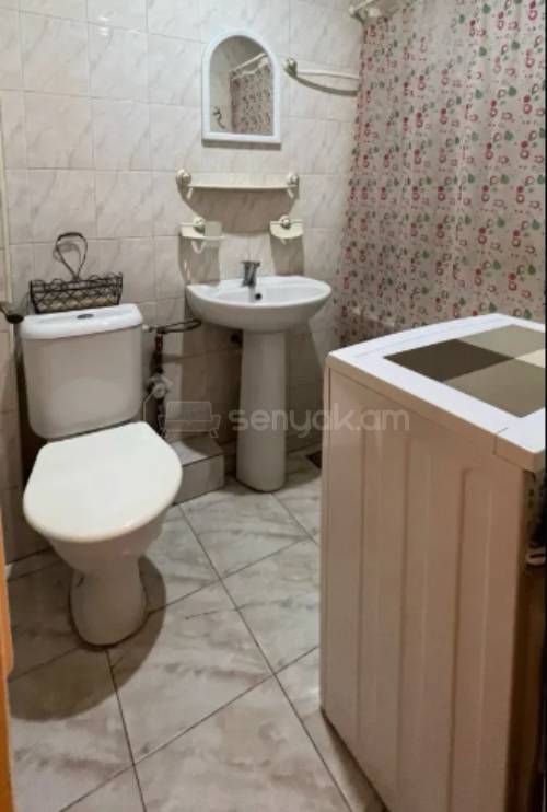 2 Սենյականոց Բնակարան Քարե Շենքում, 60քմ, 4/5 հարկ, Կոսմետիկ Վերանորոգված, Կահավորված, Արևկող
