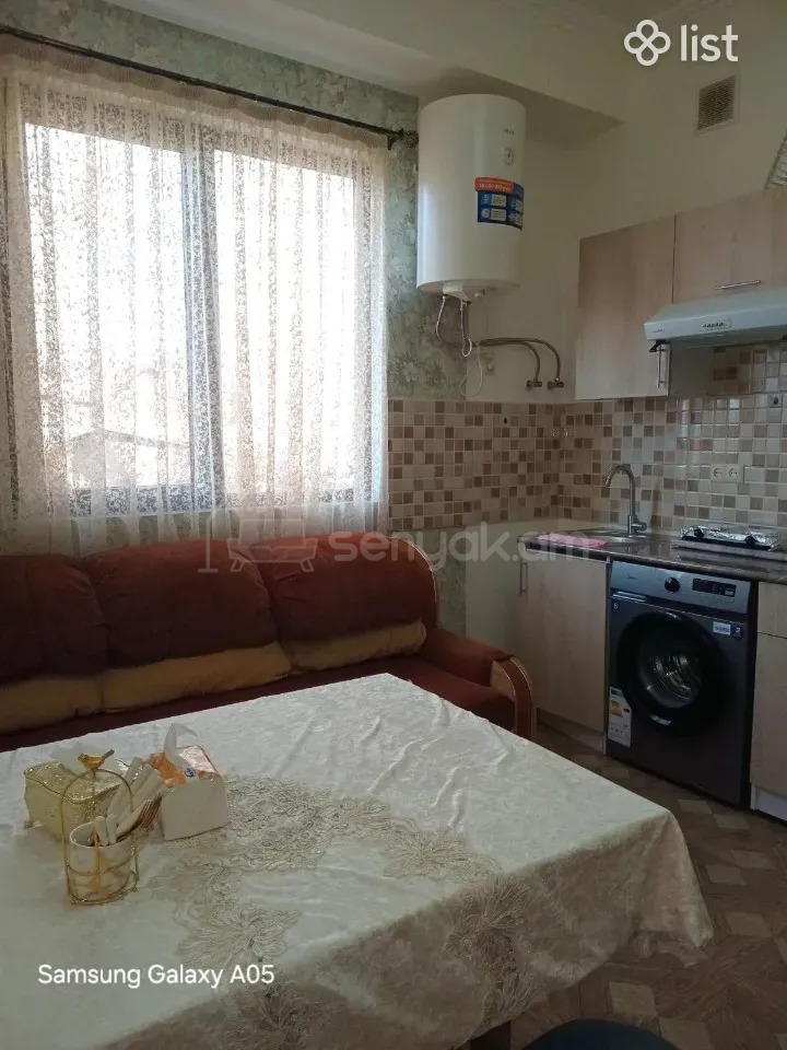 3 Սենյականոց Բնակարան Քարե Շենքում, 56քմ, 1/1 հարկ, Նորմալ Վիճակում, Կահավորված