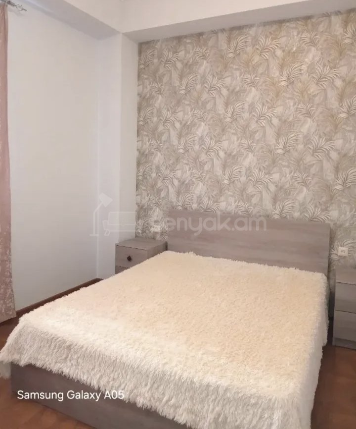 2 Սենյականոց Բնակարան Քարե Շենքում, 53քմ, 3/5 հարկ, Նորմալ Վիճակում, Կահավորված, Արևկող