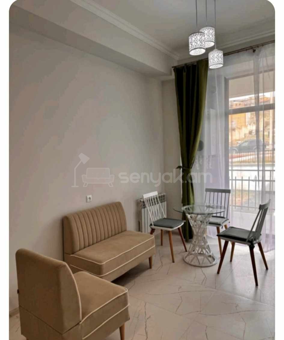 2 Սենյականոց Բնակարան Քարե Շենքում, 68քմ, 2/2 հարկ, Կապիտալ Վերանորոգված, Կահավորված