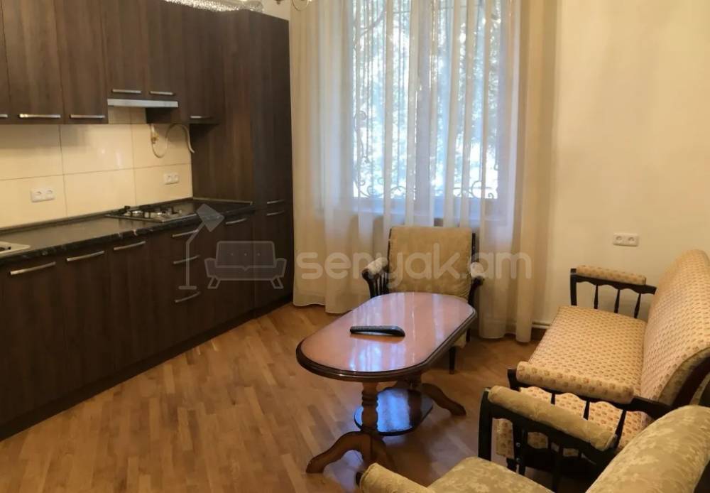 2 Սենյականոց Բնակարան Քարե Շենքում, 40քմ, 2/4 հարկ, Դիզայներական Վերանորոգված, Կահավորված, Արևկող