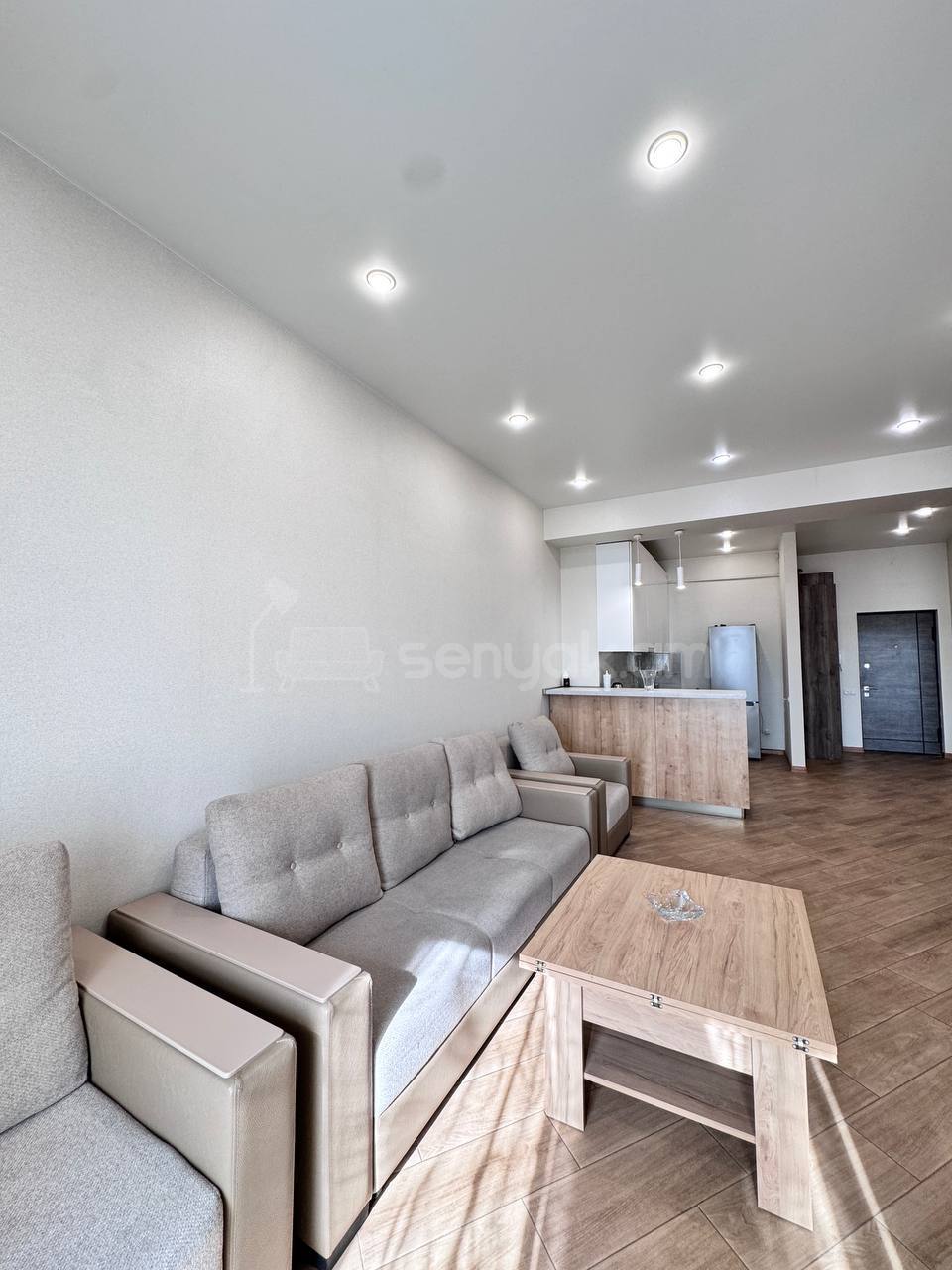 3 Սենյականոց Բնակարան, 64քմ, 4/4 հարկ, Դիզայներական Վերանորոգված, Կահավորված, Արևկող
