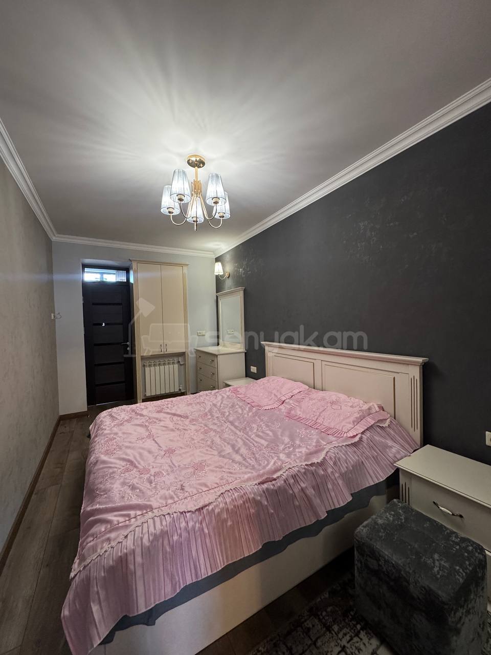 2 Սենյականոց Բնակարան Քարե Շենքում, 60քմ, 2/5 հարկ, Կապիտալ Վերանորոգված, Կահավորված, Արևկող
