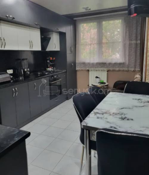 3 Սենյականոց Բնակարան, 76քմ, 3/12 հարկ, Կապիտալ Վերանորոգված, Կահավորված, Արևկող