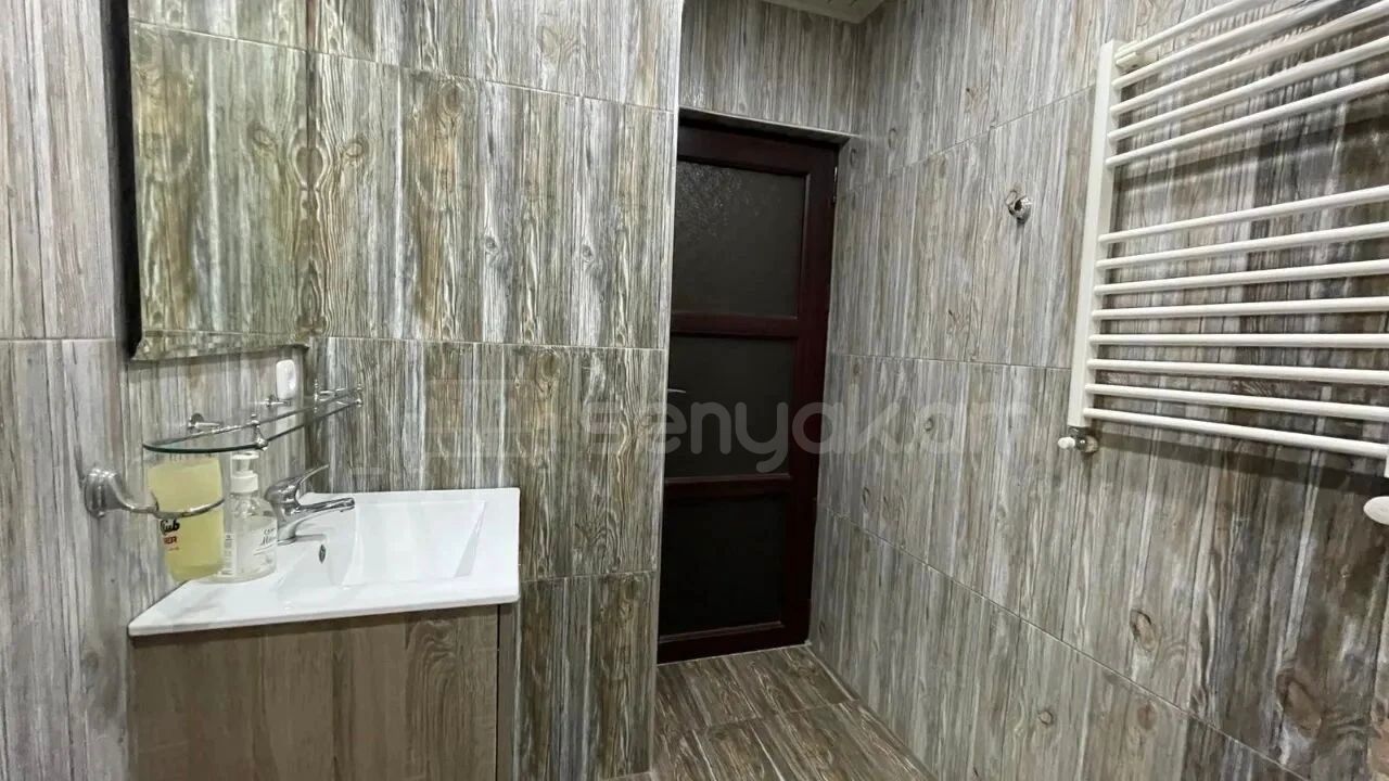 2 Սենյականոց Բնակարան Քարե Շենքում, 45քմ, 3/5 հարկ, Կապիտալ Վերանորոգված, Կահավորված, Արևկող