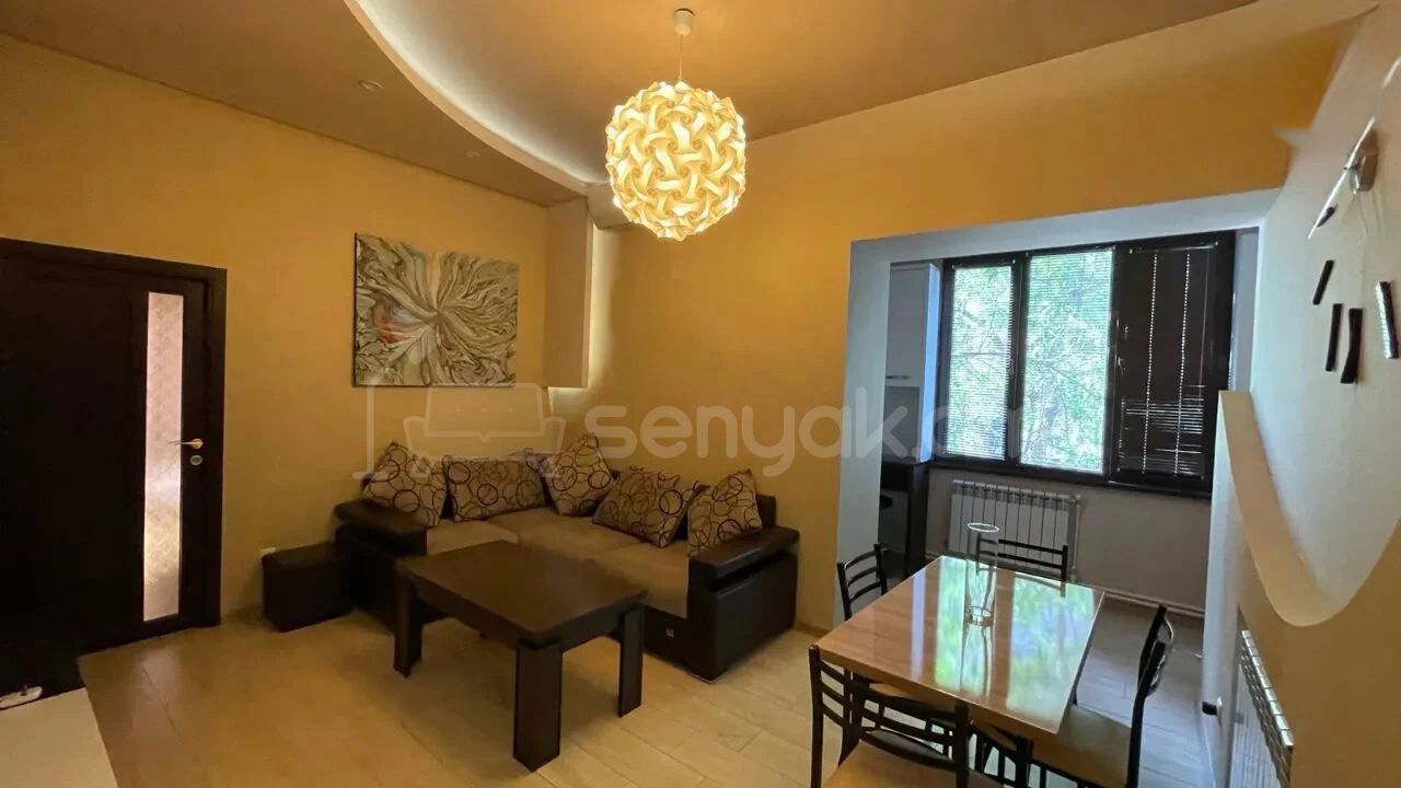 2 Սենյականոց Բնակարան Քարե Շենքում, 45քմ, 3/5 հարկ, Կապիտալ Վերանորոգված, Կահավորված, Արևկող