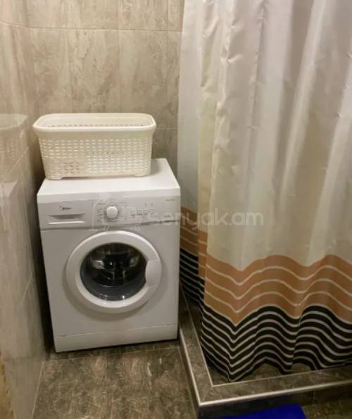 3 Սենյականոց Բնակարան Քարե Շենքում, 52քմ, 3/5 հարկ, Կոսմետիկ Վերանորոգված, Կահավորված, Արևկող